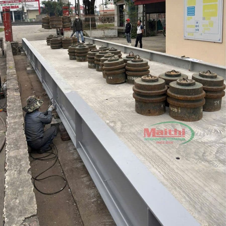 Toàn cảnh trạm cân 120T Nước Mắm Thanh Hương đang được hiệu chuẩn